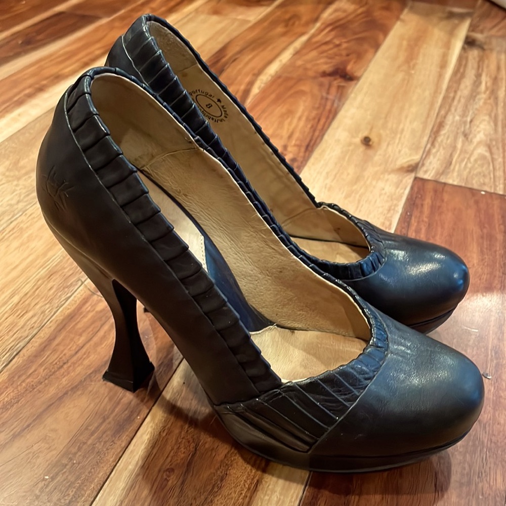 John Fluevog Pleated Black Leather Platform Heels